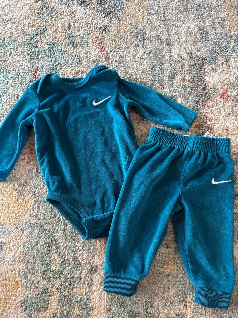 Nike Newborn Baby Essentials Velour Bodysuit & Pants Set Blue 6M